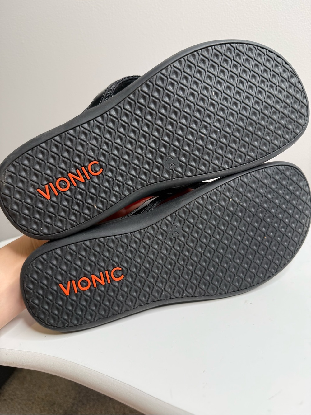 Vionic Black Textured Strap Flip Flops - Picture 5 of 6